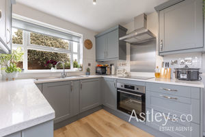 kitchen- click for photo gallery